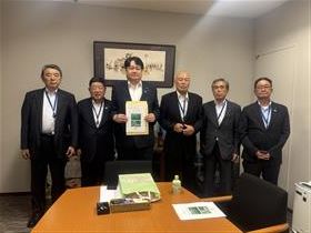 山本参議
