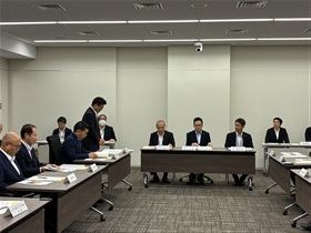 要望事項を説明する宮島会長（佐世保市長）