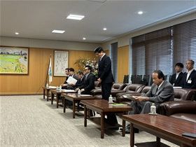 要望事項を説明する濵野町長