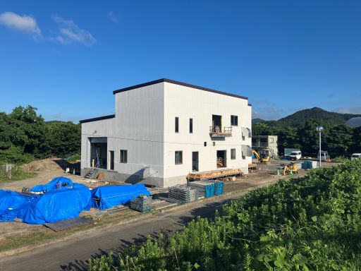 13．屋根、外壁塗装、高速シャッター取付工事