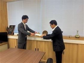 辞令交付のようす